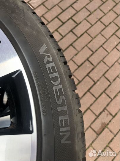Vredestein QuaTrac 5 235/40 R19