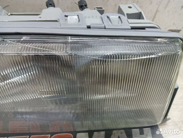 Фара передняя правая Mercedes-Benz E-Klasse 190