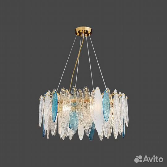 Потолочная люстра с декором