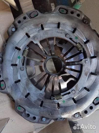 Комплект сцепления на Volkswagen Crafter 2.5 TDI