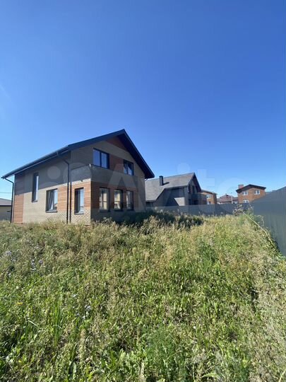 Коттедж 174 м² на участке 7 сот.