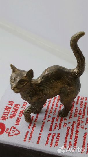 Кошка бронза
