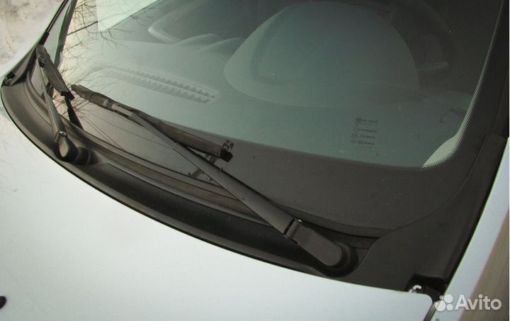 Накладка в проём стеклоочистителей Лада Ларгус