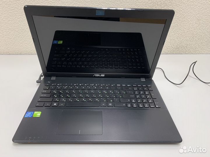 Ноутбук asus X552M