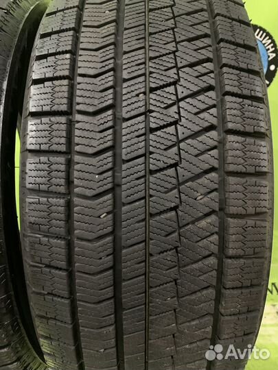 Bridgestone Blizzak VRX2 225/60 R18 95Q