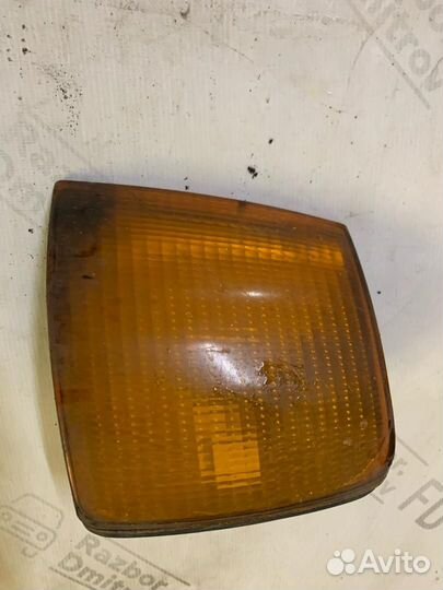 Повторитель передний Volkswagen Passat B3 1988