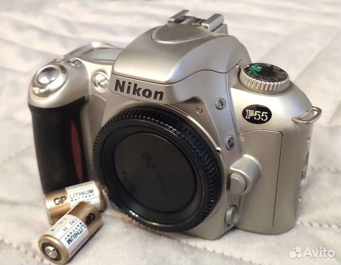 Зеркальный фотоаппарат nikon f55 (плёночный)
