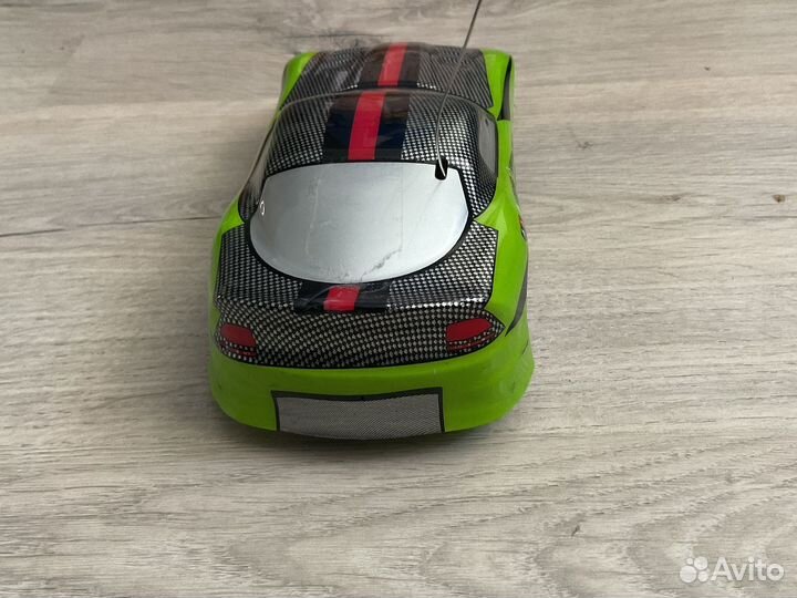 Машинка гоночная на радиоуправлении