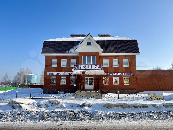 Здание, 700 кв. м. с земельным участком 16 соток