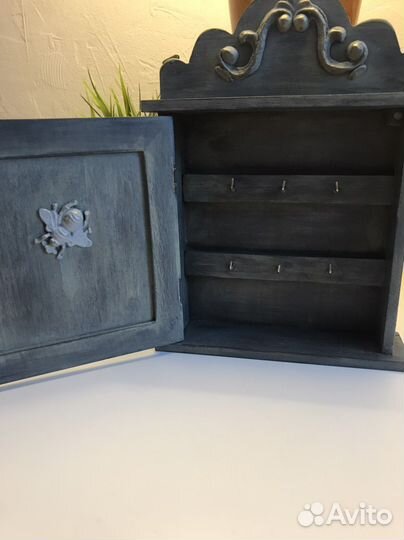 Ключница настенная из дерева новая