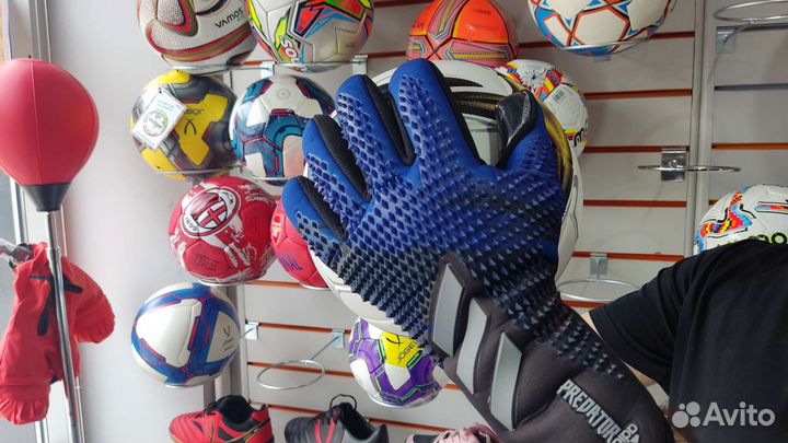 Вратарские перчатки adidas