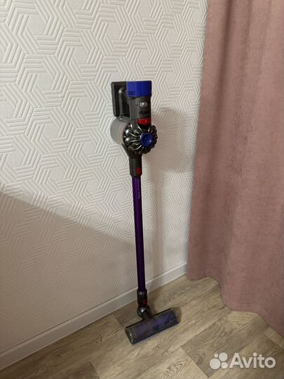 Пылесос Dyson v7