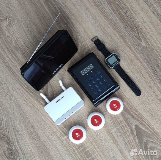 Кнопка вызова официанта с часами, табло, усилитель