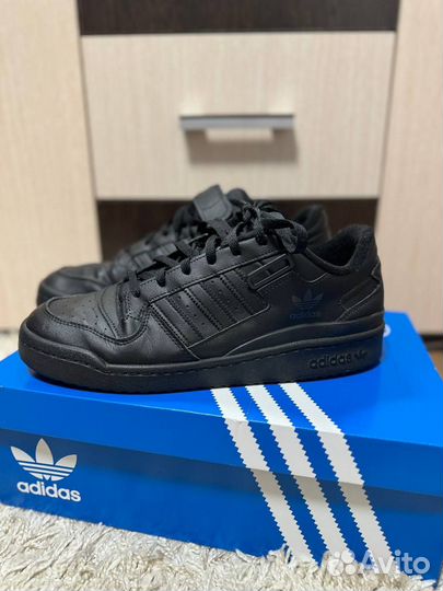 Кроссовки Adidas forum low