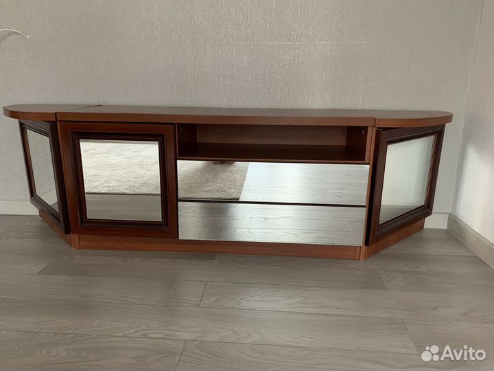 Тумба под тв, аквариум Размер 1м 20см-дл, 40см-шир