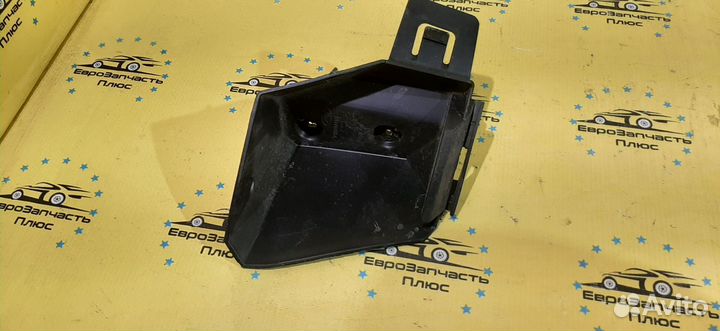 Кронштейн заднего бампера левый Ford Focus 3