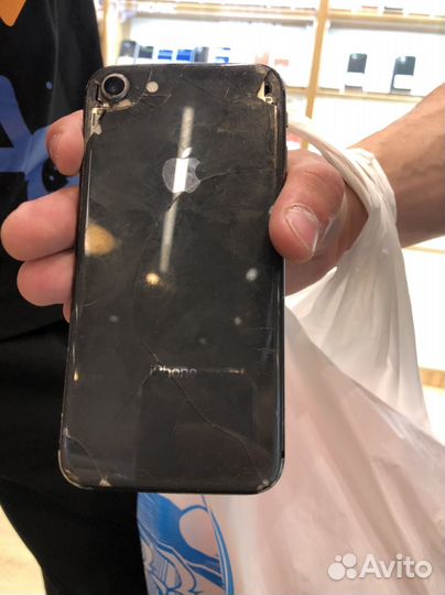 iPhone 8, 64 ГБ