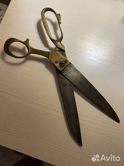 Старинные ножницы большого размера