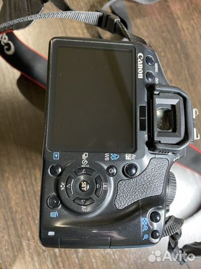 Зеркальная камера Canon EOS 450D