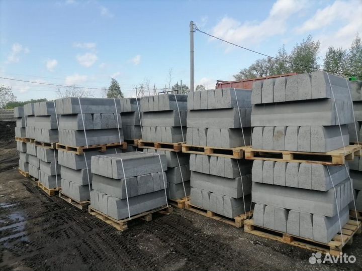 Бордюрный камень бр100.30.15 (серый)