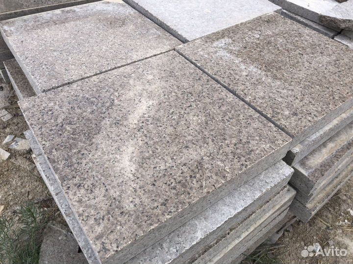 Гранитая плита 300 300