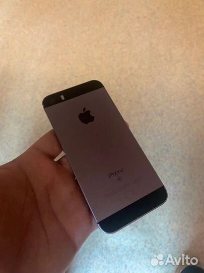Телефон iPhone 5se