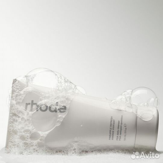 В наличии Rhode pineapple refresh daily cleanser