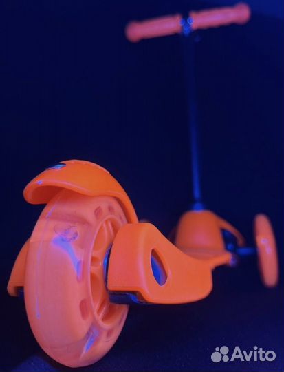 Самокат детский трехколесный новый