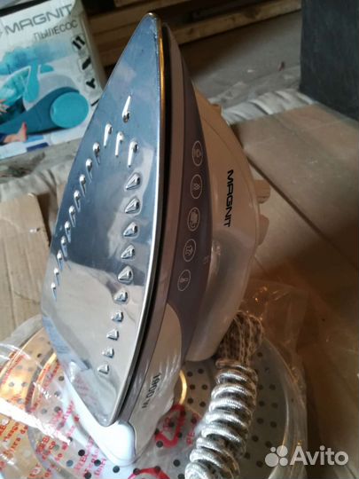 Утюг новый