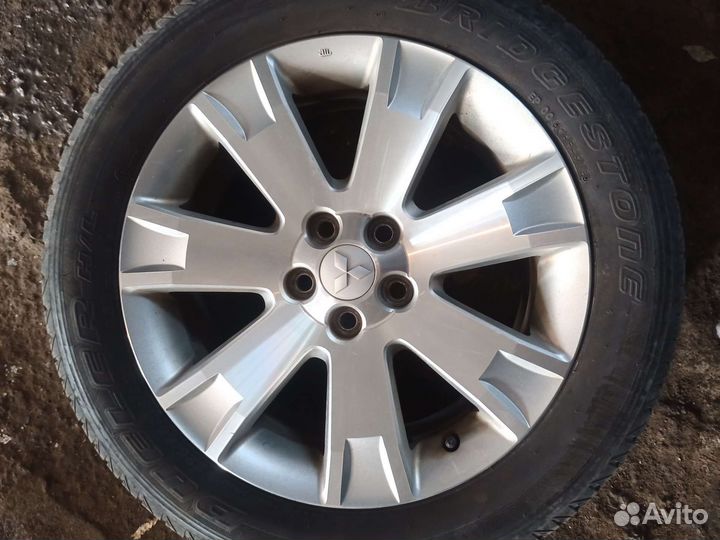 Продам комплект диски с шинами