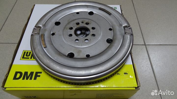 Маховик 415084409 LUK DSG7 DQ200 8/129 1,8 TSI