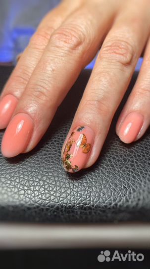 Маникюр, педикюр, наращивание ногтей