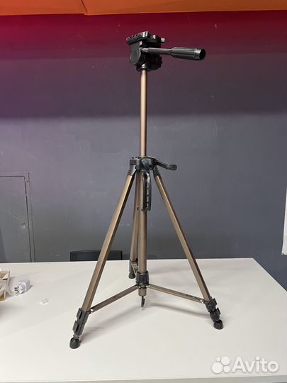 Штатив для фотоаппарата или проектораDexp WT-3770