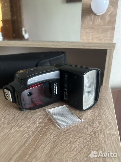 Вспышка Canon Speedlite 580EX II