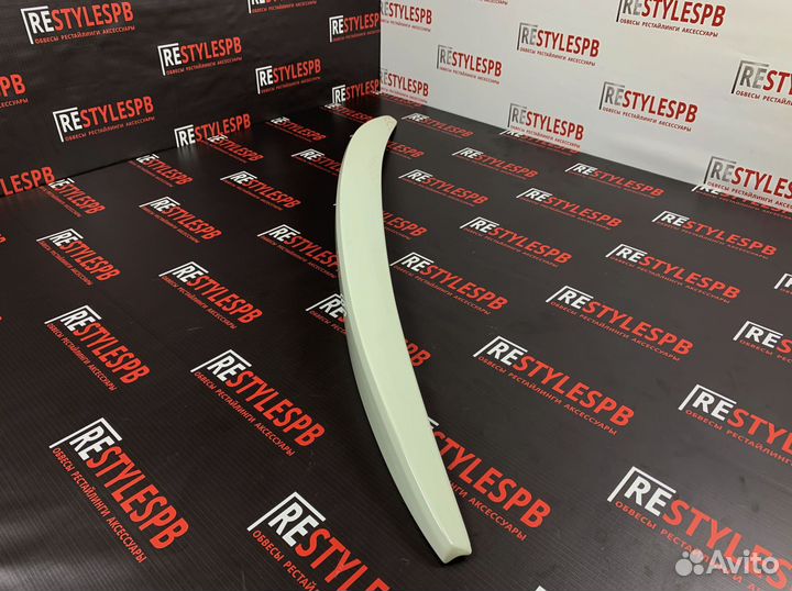 Спойлер Под стекло Land Cruiser Prado 150 Белый