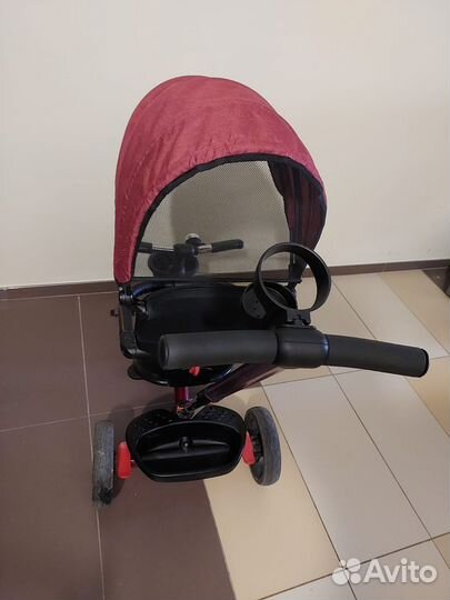 Детский велосипед трехколесный с ручкой