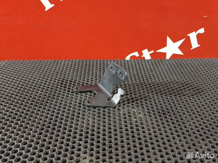 Кронштейн электромагнитного клапана