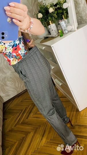 Женский костюм, жакет и брюки