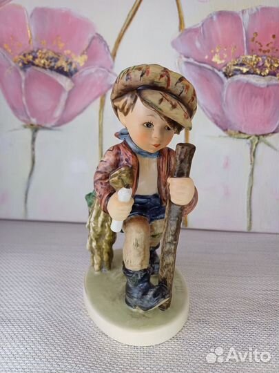 Статуэтка Goebel M.I.Hummel