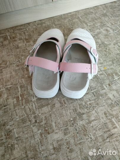 Медицинская обувь женская 38