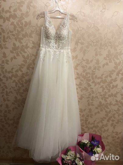 Свадебное платье 42-44 новое