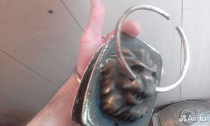 Дверные ручки в виде Львов комплект