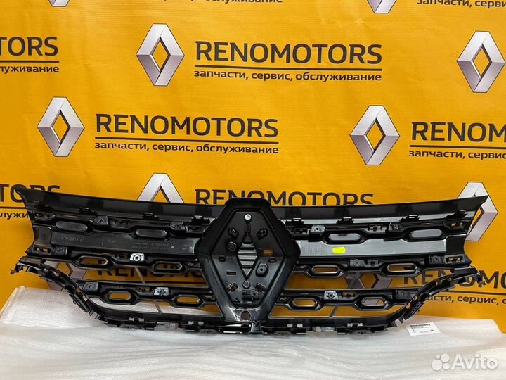 Решетка радиатора Renault Duster 2