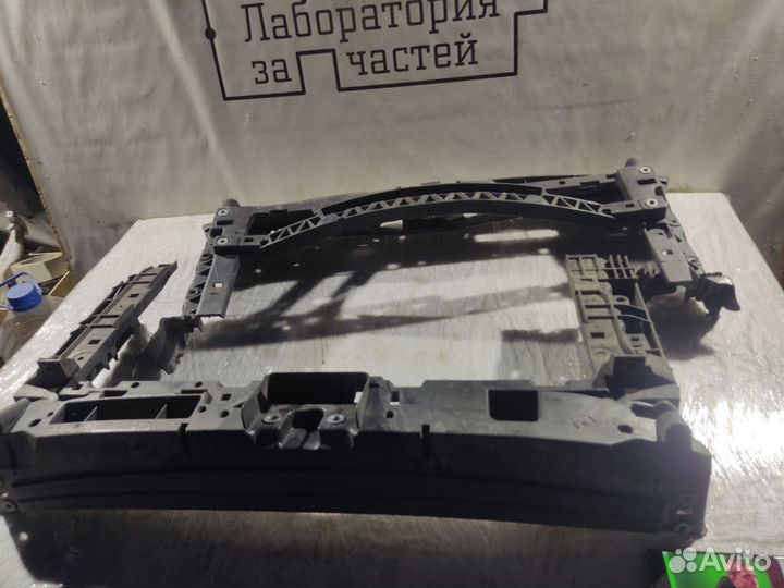 Панель передняя 60U805588E