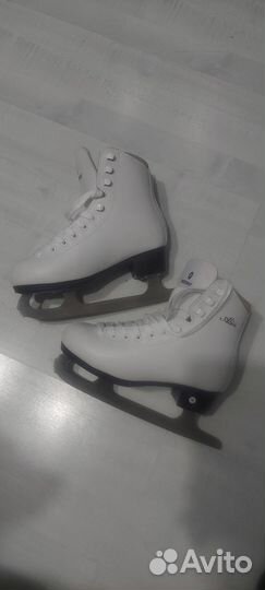 Коньки фигурные 35 размер для девочки