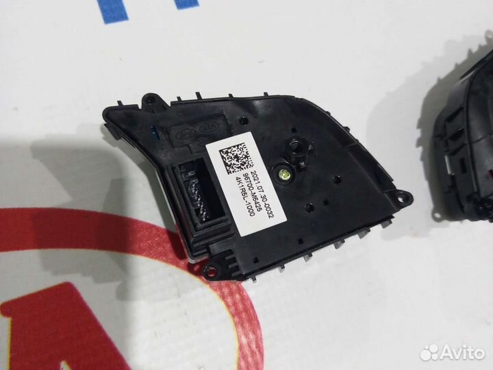 Кнопки в руль Киа Церато 4 рестайлинг