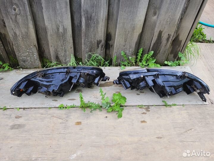 Фары на toyota estima lucida