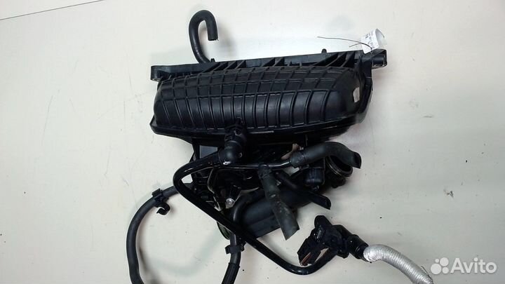 Коллектор впускной Volkswagen Tiguan, 2014