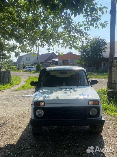 LADA 4x4 (Нива) 1.7 МТ, 2010, 100 000 км