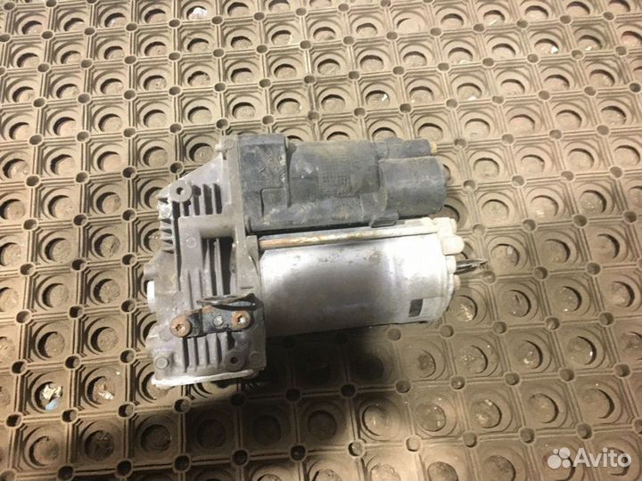 Компрессор подвески Mercedes W251 R-Class